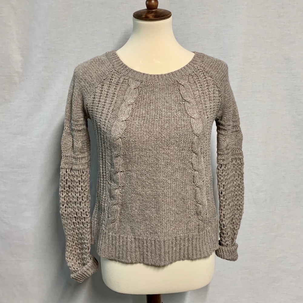 {American Eagle} sweater